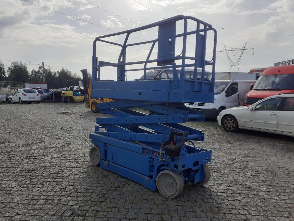Plataforma Elevatória Genie 2032 — imagem 3