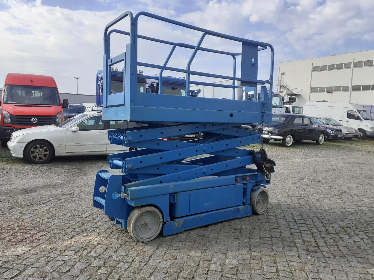 Plataforma Elevatória Genie 2032 — imagem 2