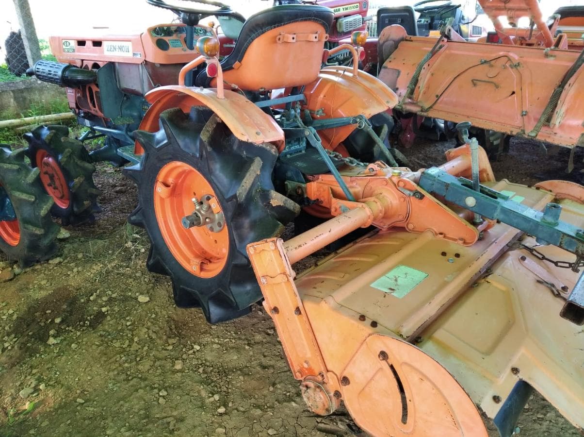 Trator Kubota ZB 7001 — imagen 2