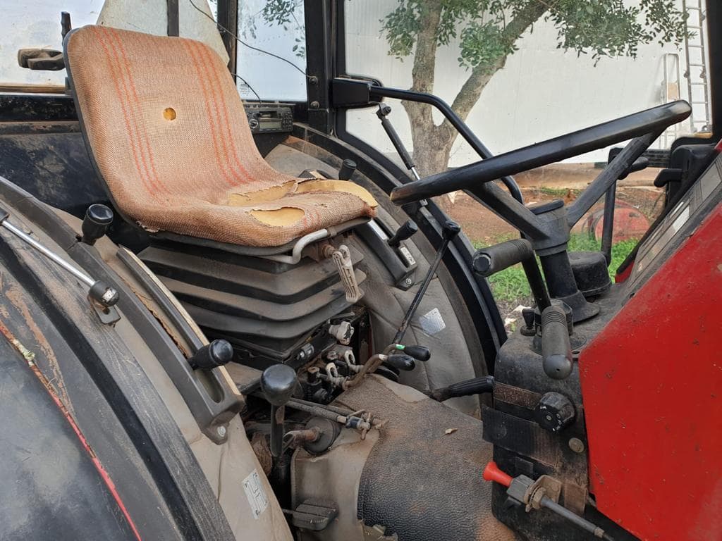 Trator agrícola Case 85 cv — image 4