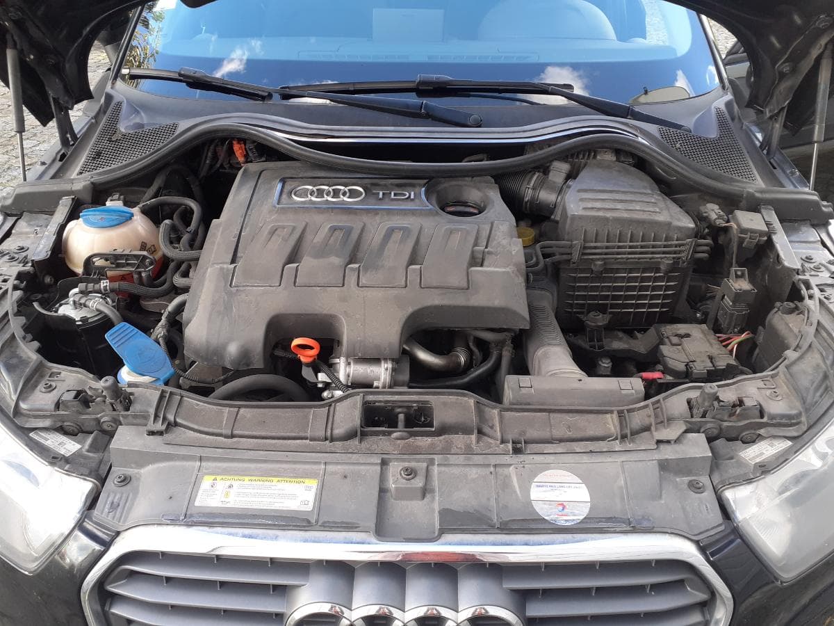 Audi A1 1.6 TDI · Ano 2013 — imagem 12
