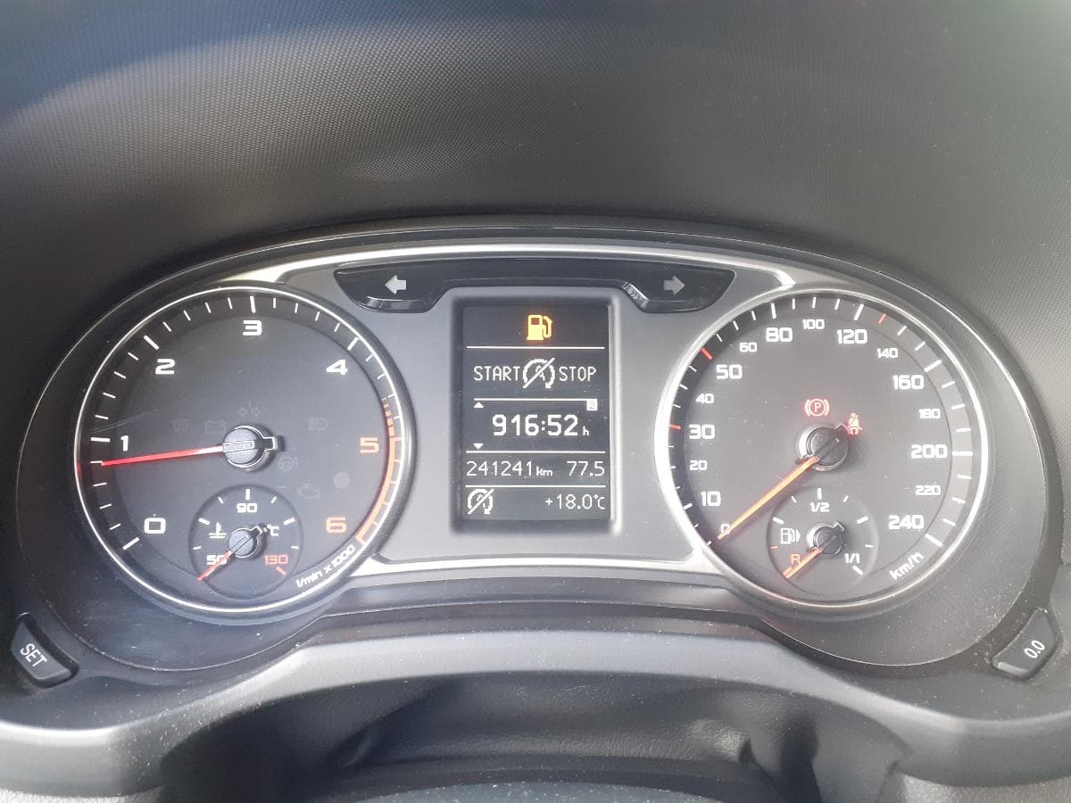 Audi A1 1.6 TDI · Ano 2013 — imagem 25
