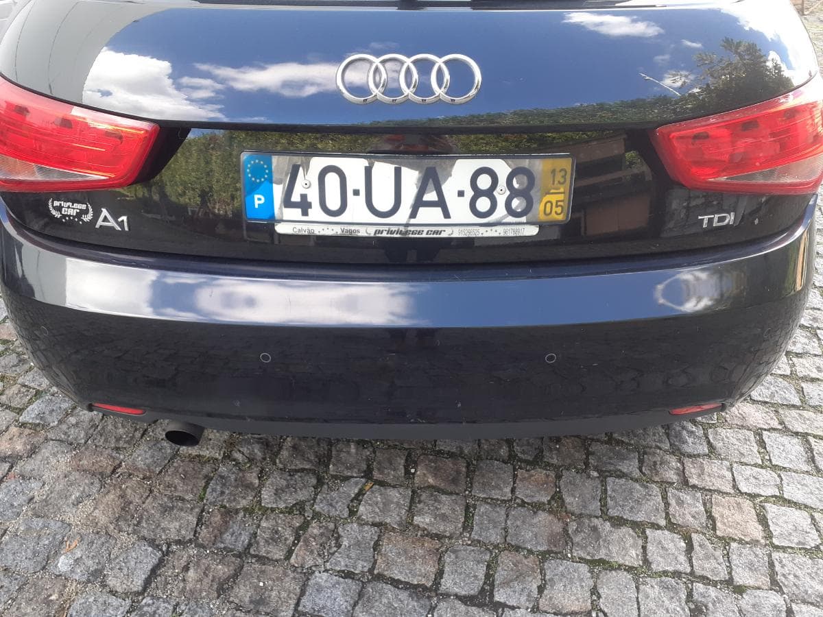 Audi A1 1.6 TDI · Ano 2013 — imagem 8