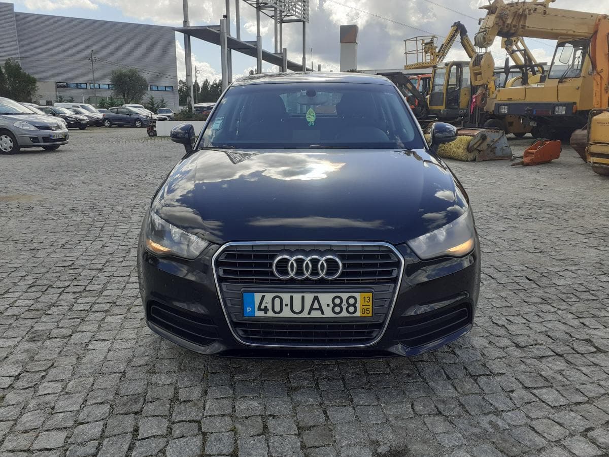 Audi A1 1.6 TDI · Ano 2013 — imagem 2