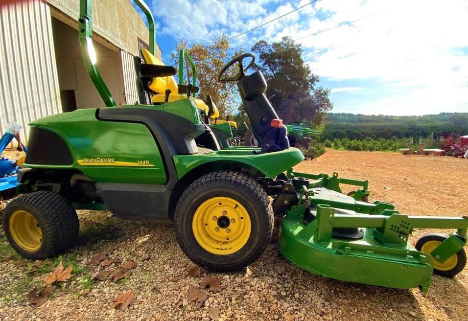 Corta Relva John Deere