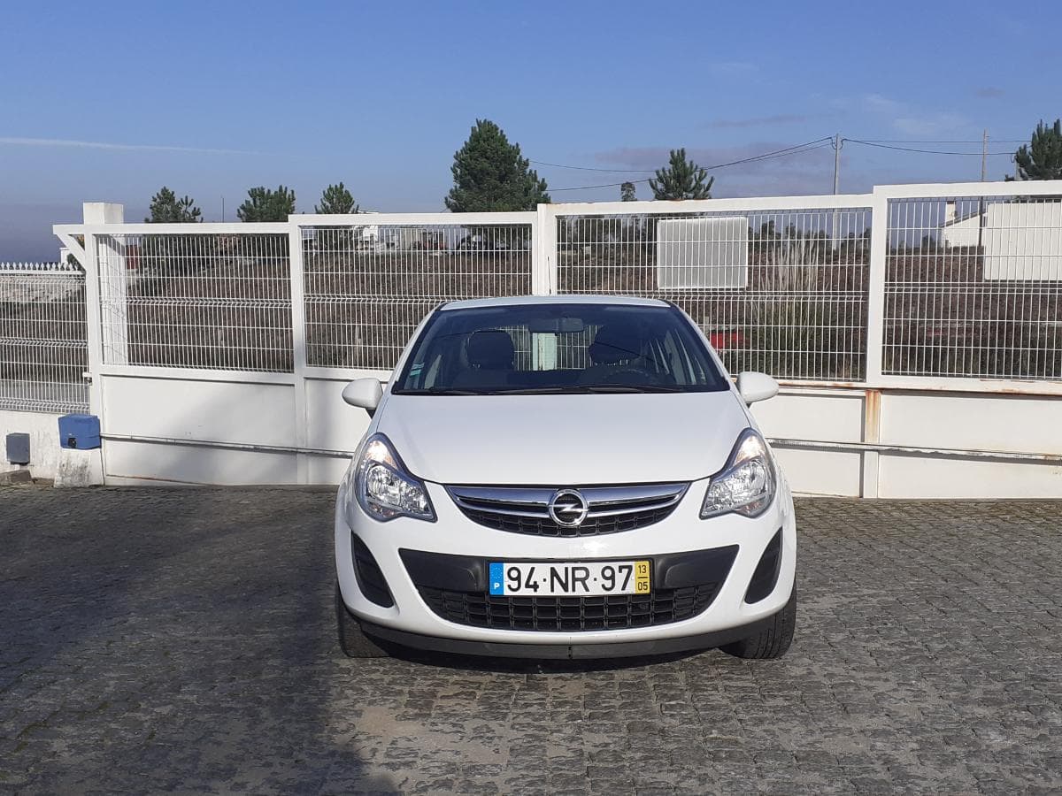 Opel Corsa 1.3 CDTI · Ano 2013 — image 2