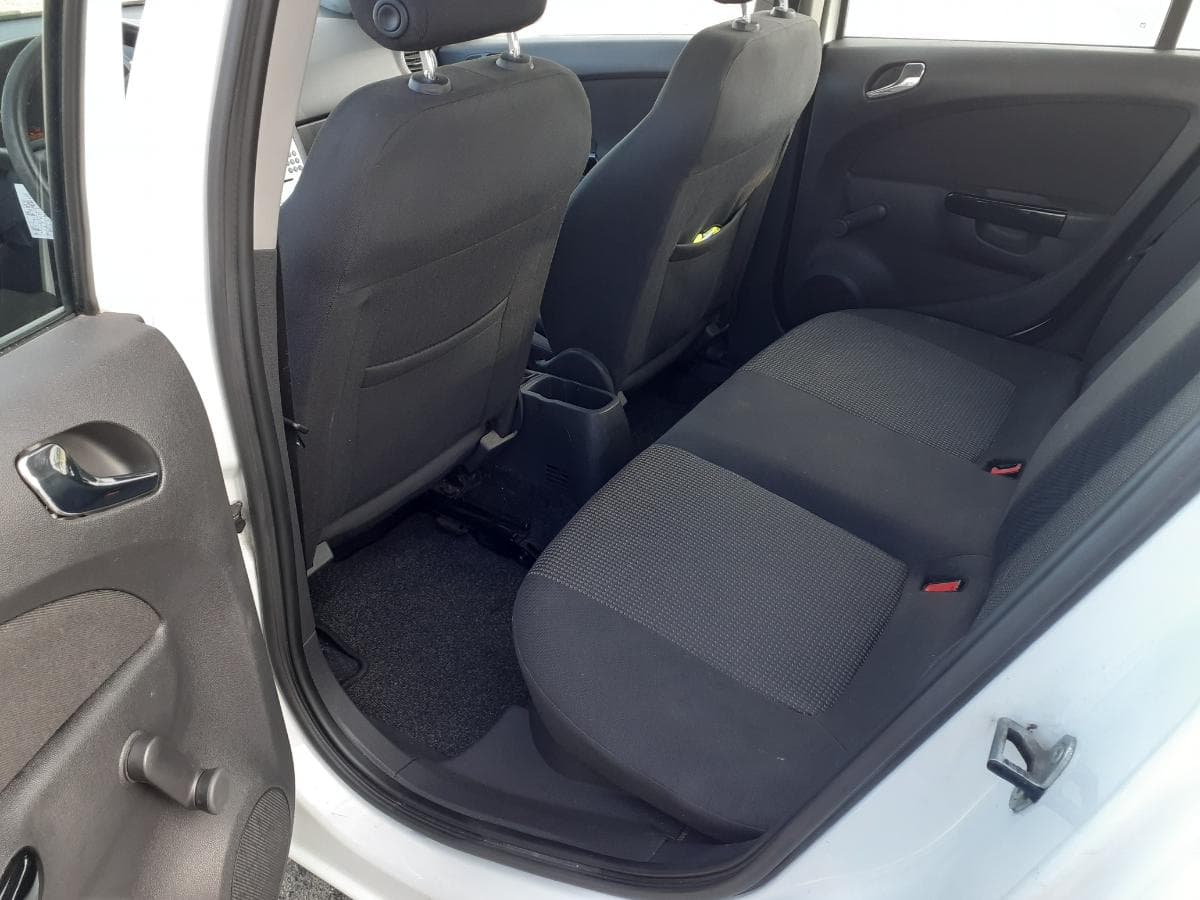 Opel Corsa 1.3 CDTI · Ano 2013 — image 15