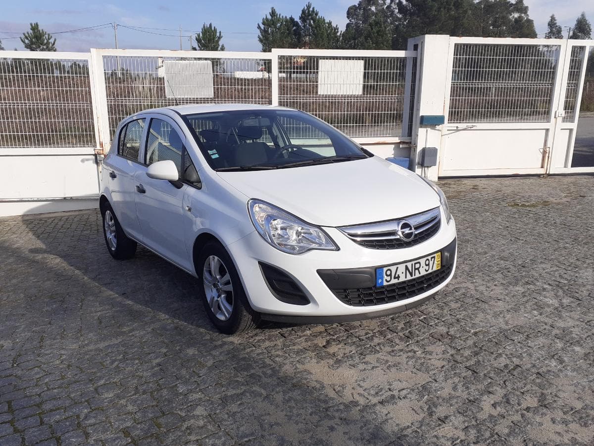Opel Corsa 1.3 CDTI · Ano 2013 — image 3