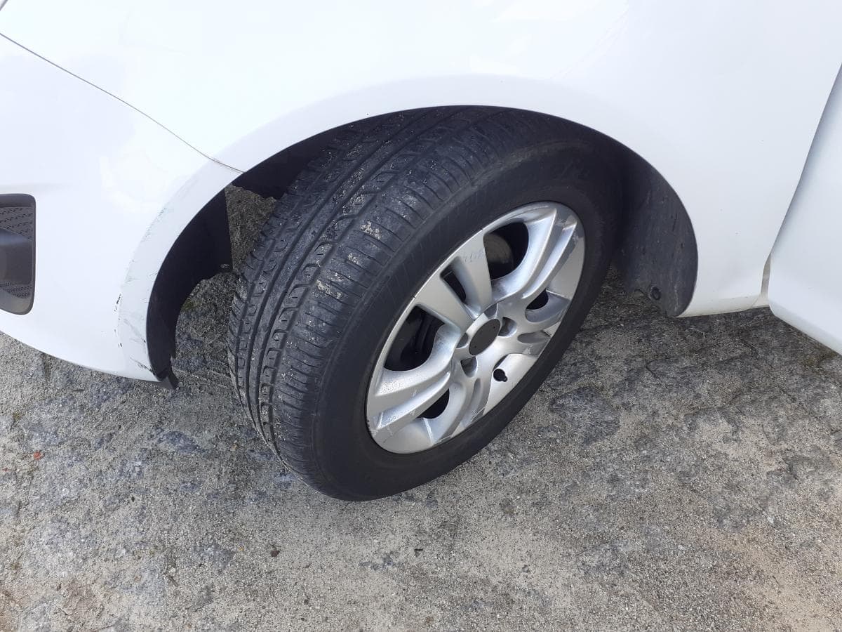 Opel Corsa 1.3 CDTI · Ano 2013 — image 20