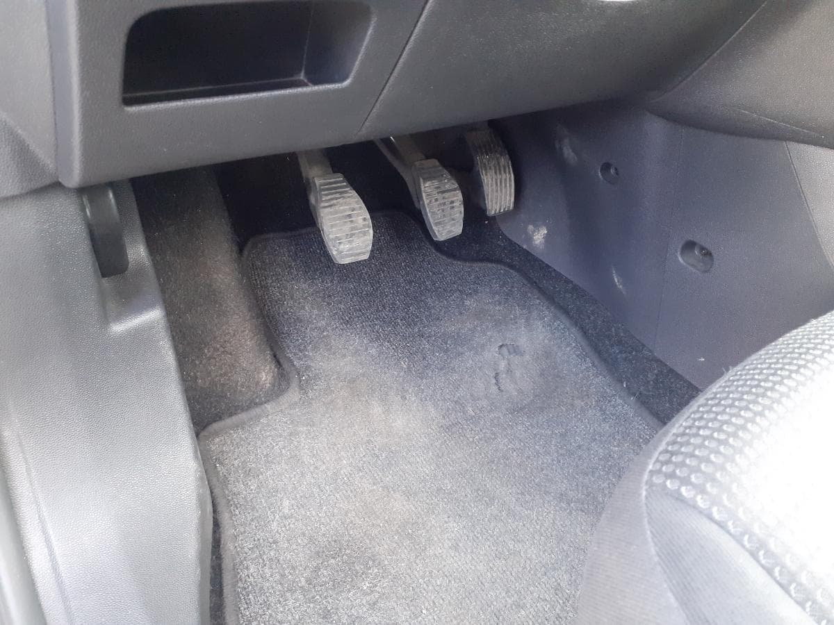 Opel Corsa 1.3 CDTI · Ano 2013 — image 22