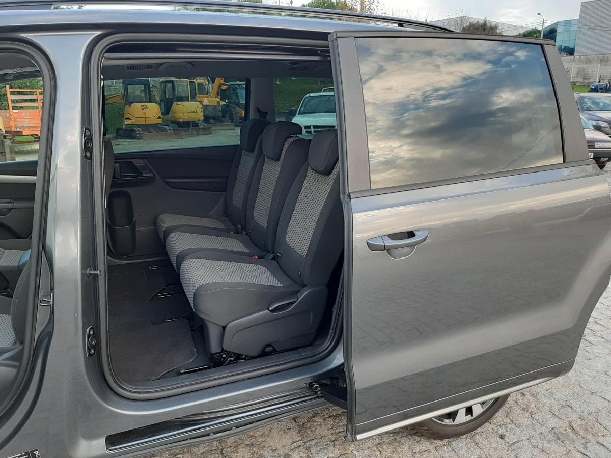Volkswagen Sharan 2.0 TDI · Ano 2011 — imagen 16