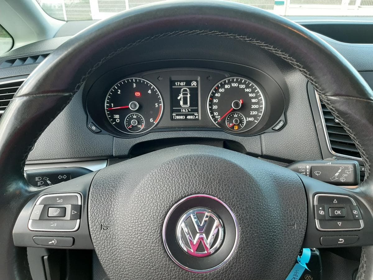 Volkswagen Sharan 2.0 TDI · Ano 2011 — imagen 20