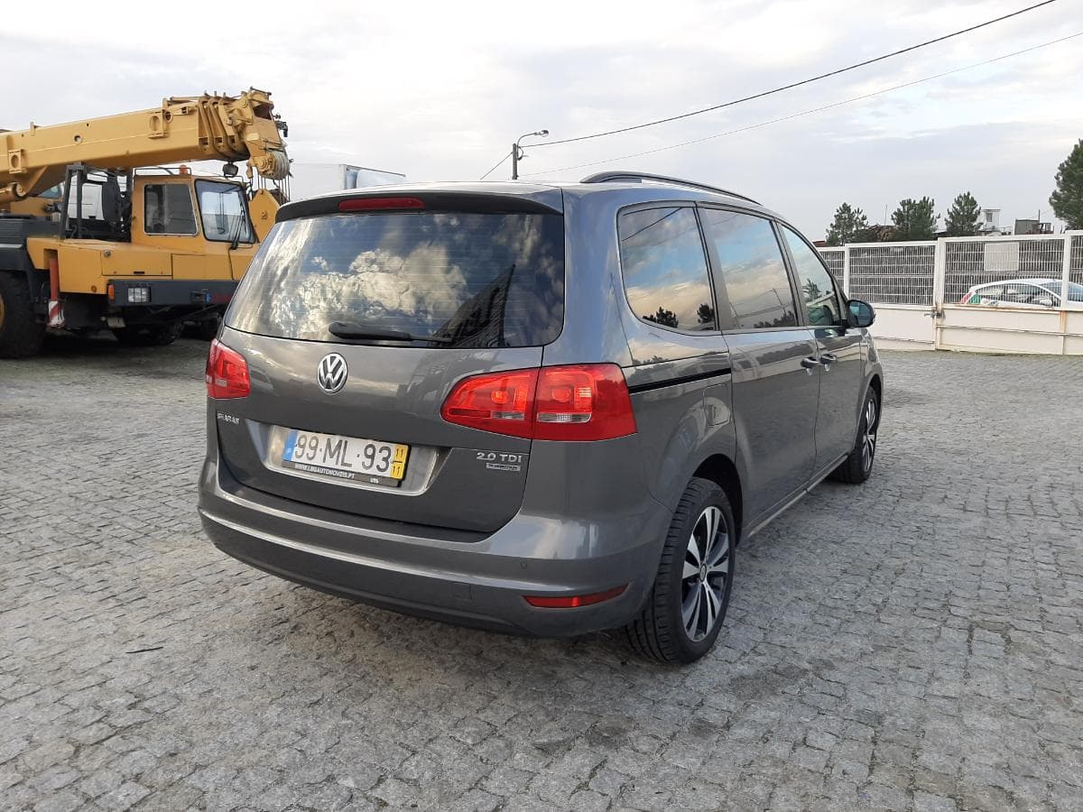 Volkswagen Sharan 2.0 TDI · Ano 2011 — imagen 4