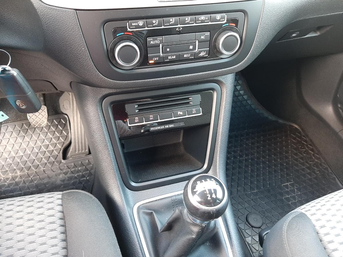 Volkswagen Sharan 2.0 TDI · Ano 2011 — imagen 25