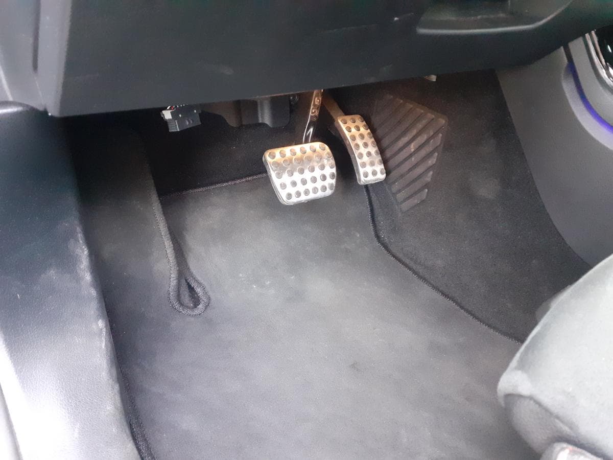 Mercedes-Benz A 180 KIT AMG · Ano 2018 — imagem 28