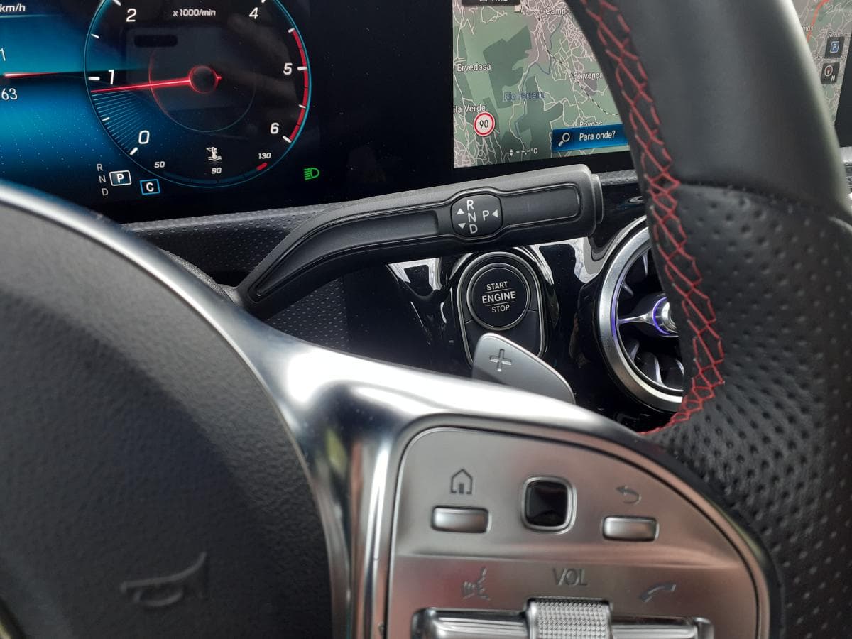 Mercedes-Benz A 180 KIT AMG · Ano 2018 — imagem 29