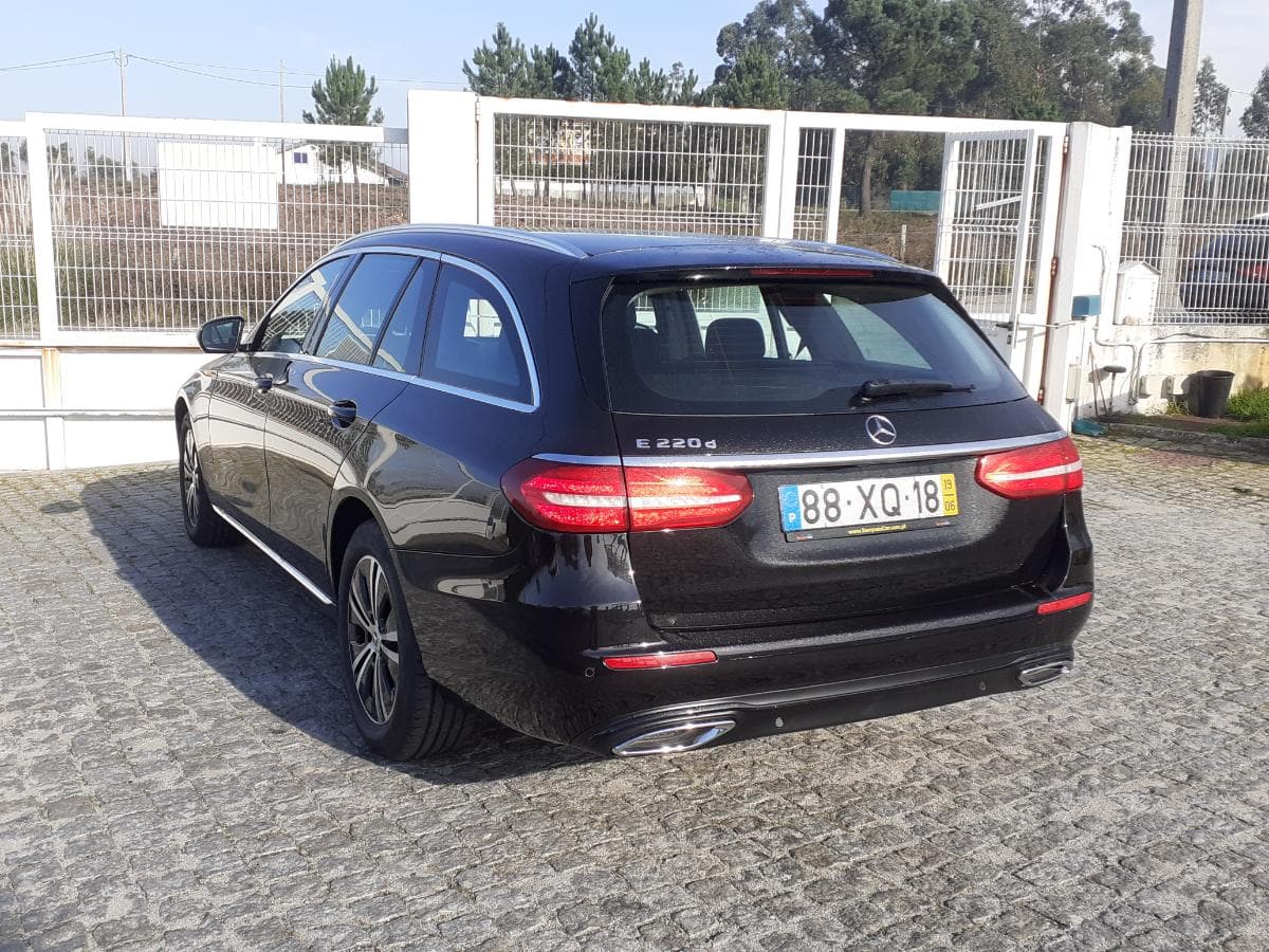Mercedes-Benz E220D · Ano 2019 — imagen 6
