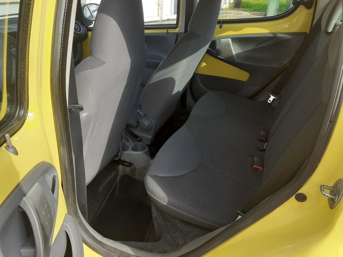 Peugeot 107 1.0 · Ano 2007 — imagem 16