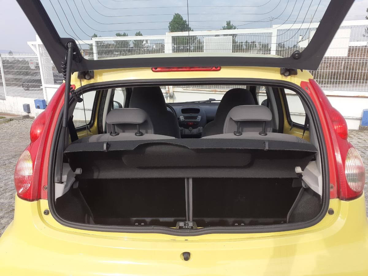 Peugeot 107 1.0 · Ano 2007 — imagem 9