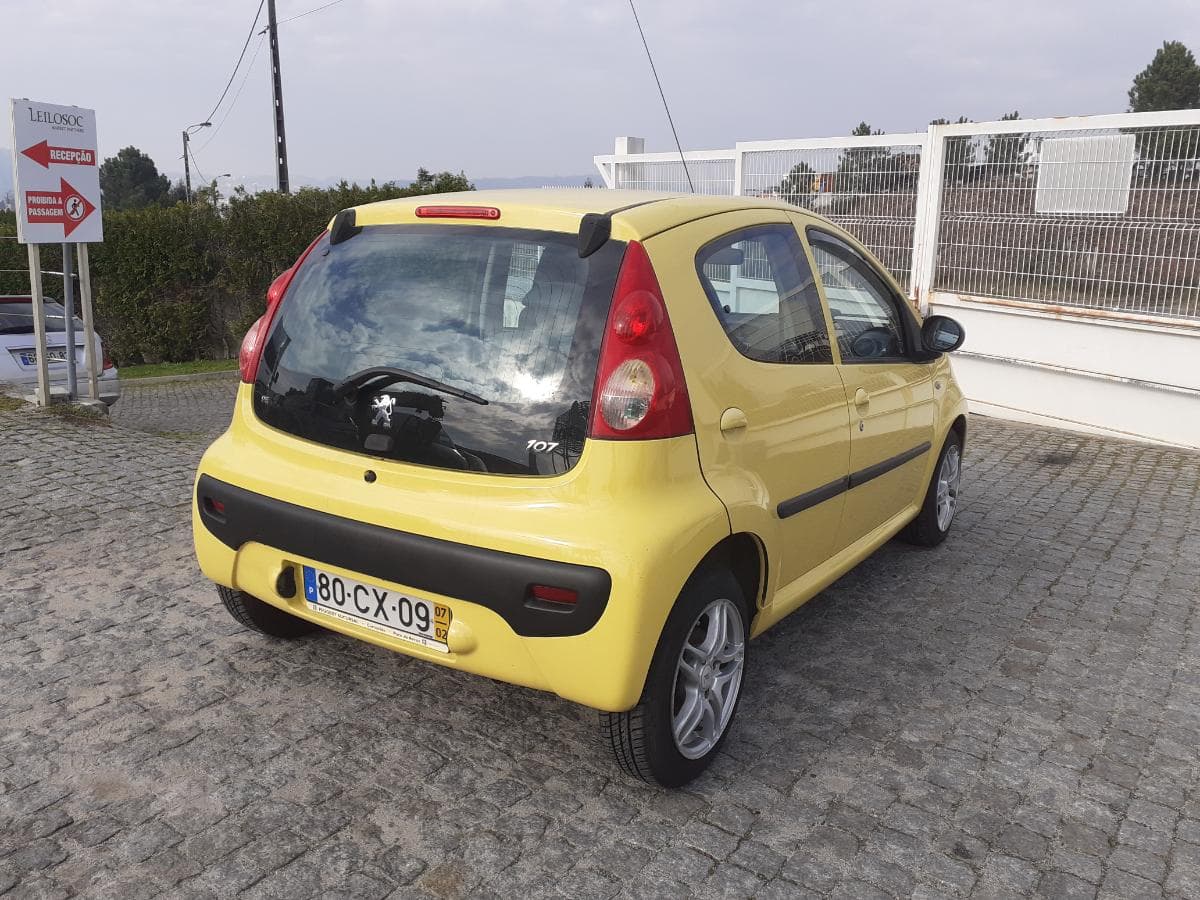 Peugeot 107 1.0 · Ano 2007 — imagem 4