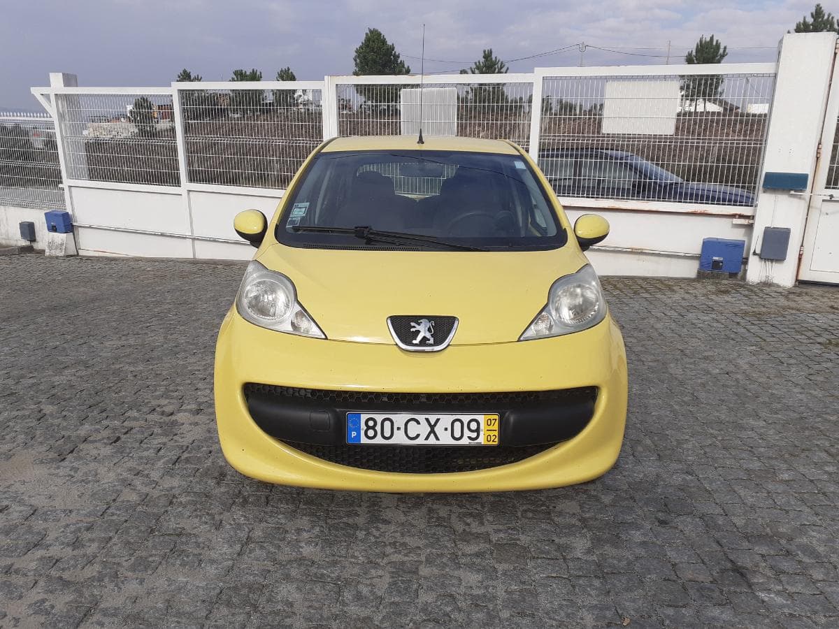 Peugeot 107 1.0 · Ano 2007 — imagem 2