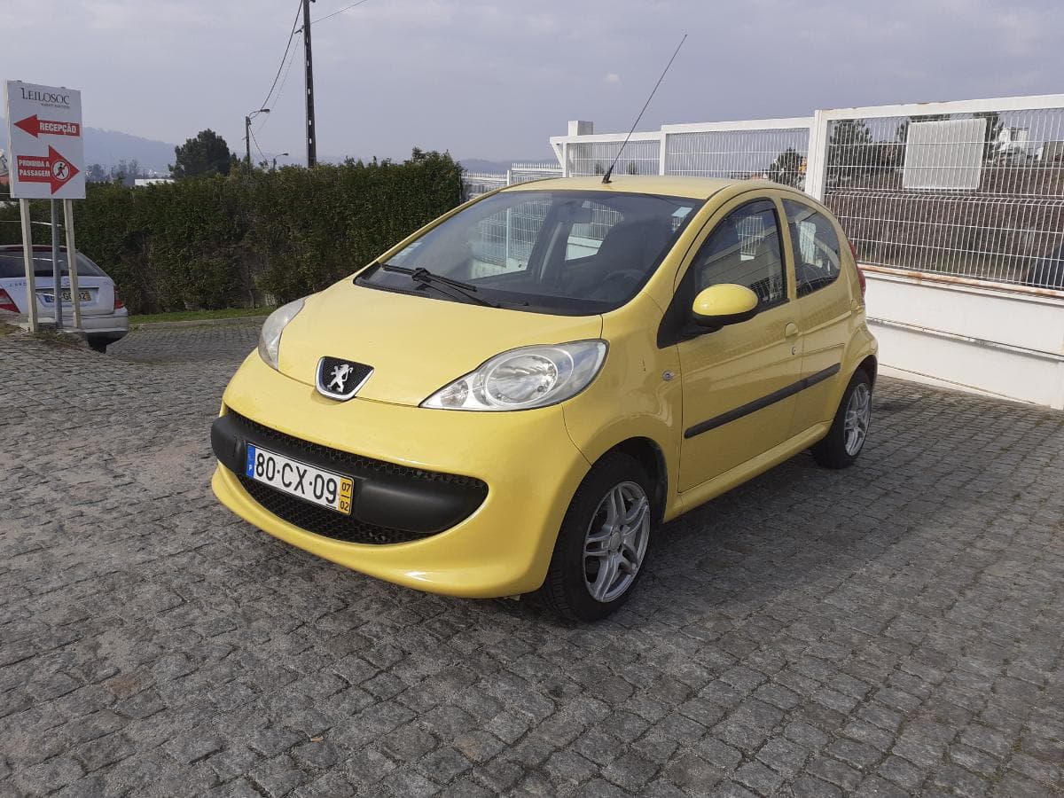 Peugeot 107 1.0 · Ano 2007 — imagem 1