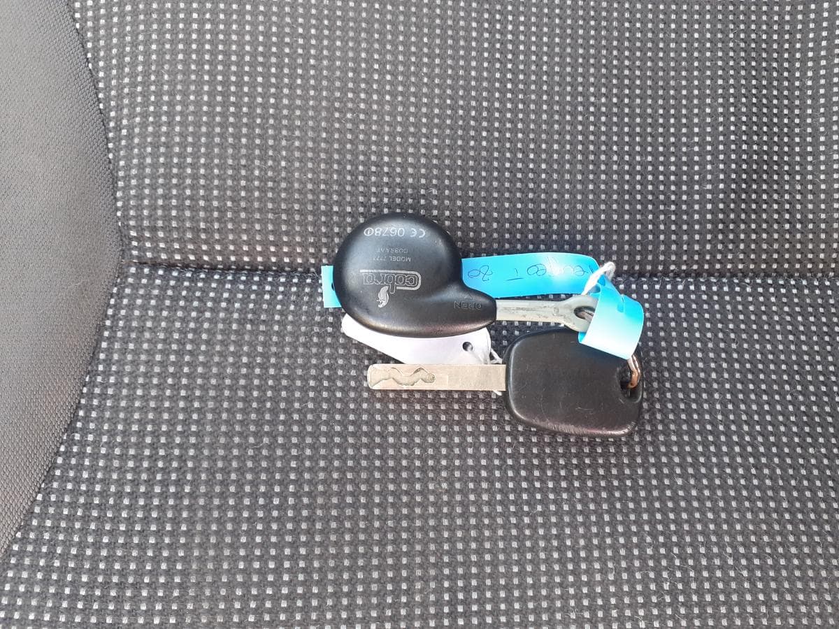 Peugeot 107 1.0 · Ano 2007 — imagem 23