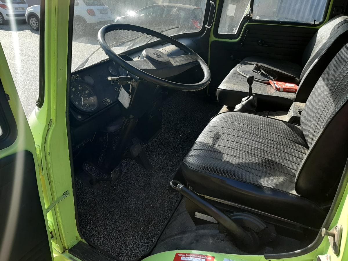 Bedford MK 570 · Ano 1981 — image 8