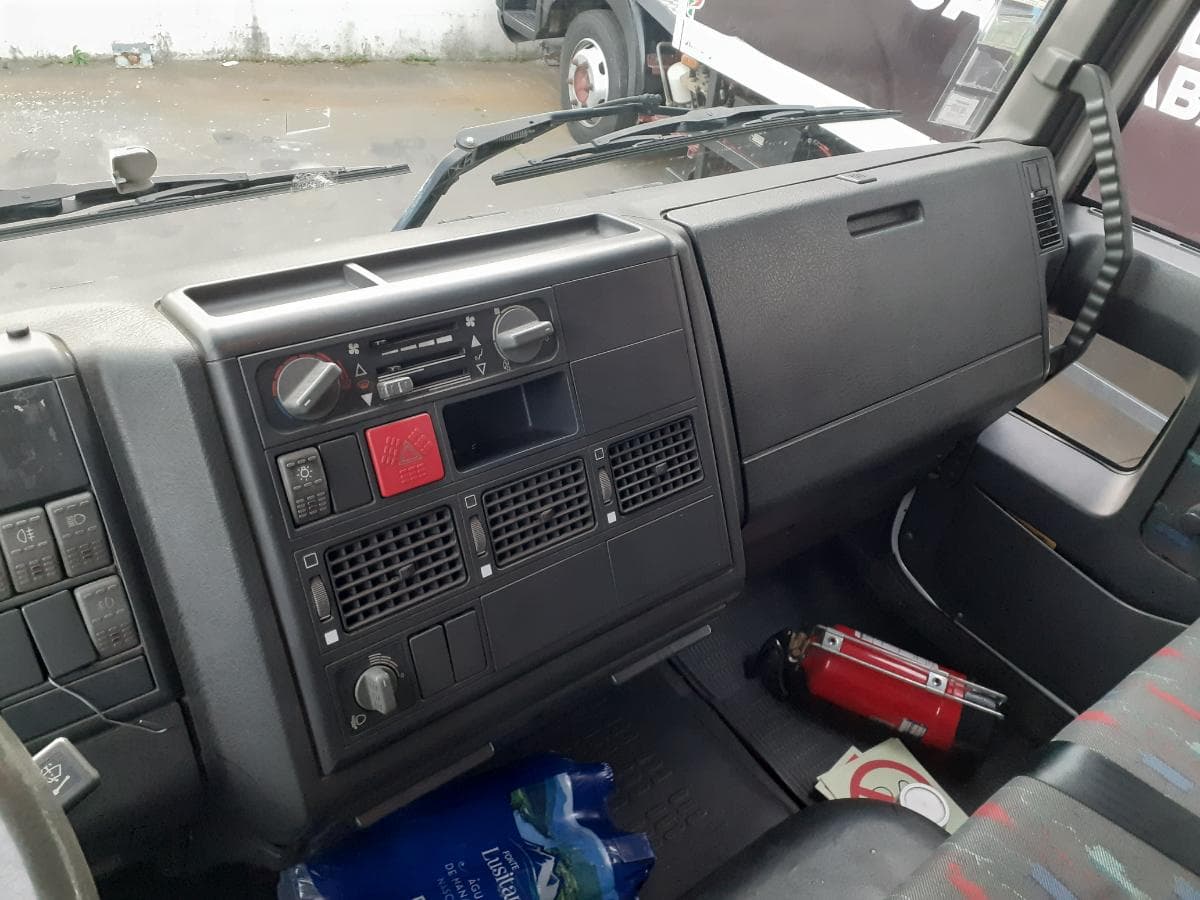 Iveco ML 75 · Ano 1998 — image 12