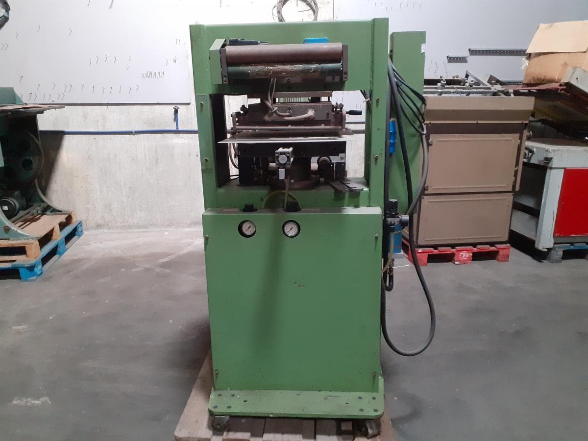 Máquina Termoestampagem