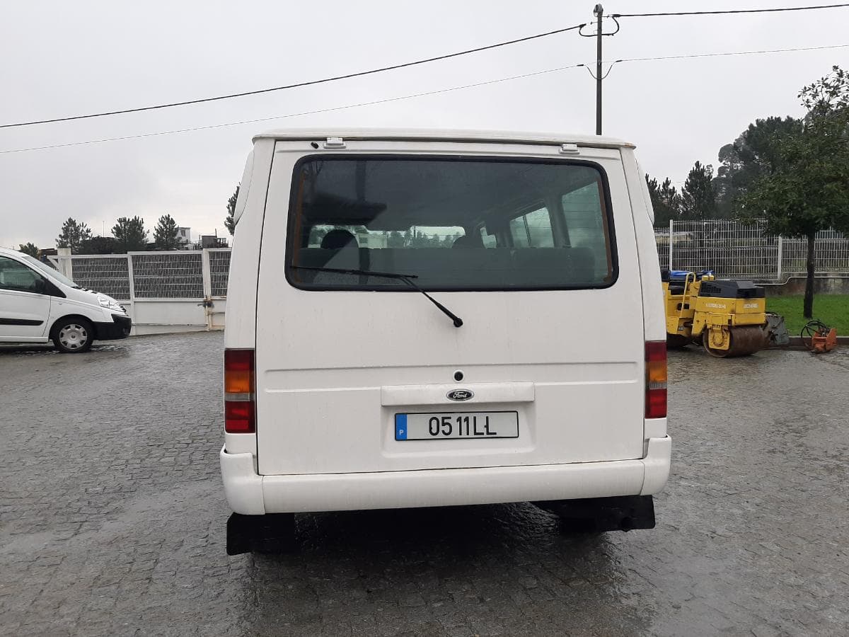 Ford Transit 2.5 DI — imagen 5