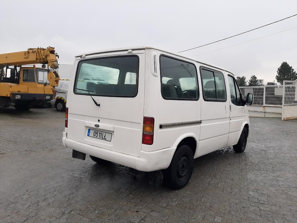 Ford Transit 2.5 DI — imagen 4