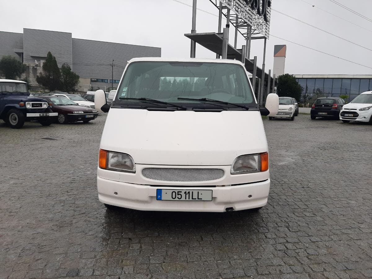 Ford Transit 2.5 DI — imagen 2