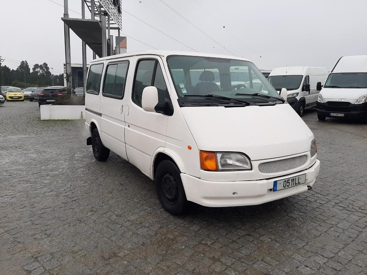 Ford Transit 2.5 DI — imagen 1