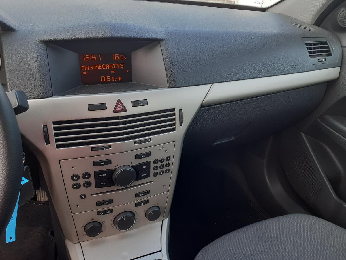 Opel Astra H 1.3 CDTI · Ano 2007 — imagen 16