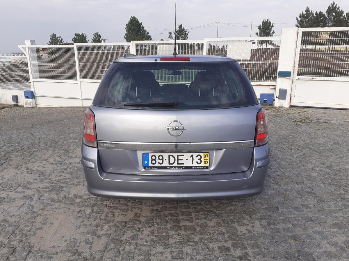 Opel Astra H 1.3 CDTI · Ano 2007 — imagen 5