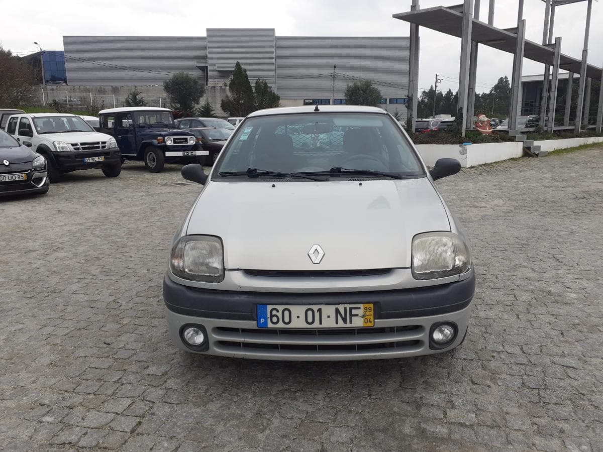 Renault Clio 1.9D · Ano 1999 — image 2