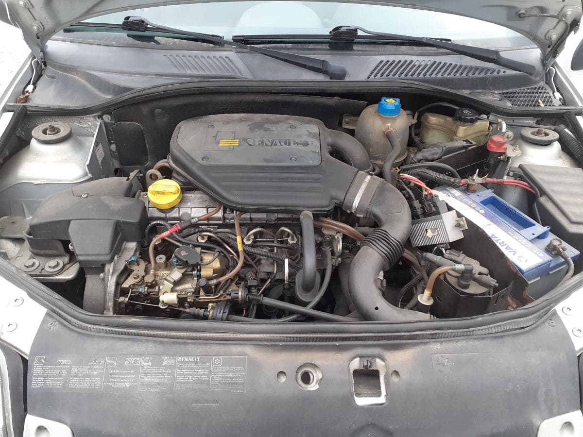 Renault Clio 1.9D · Ano 1999 — image 7