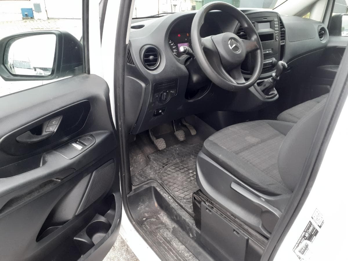 Mercedes-Benz Vito Van 109 CDI · Ano 2019 — imagem 11