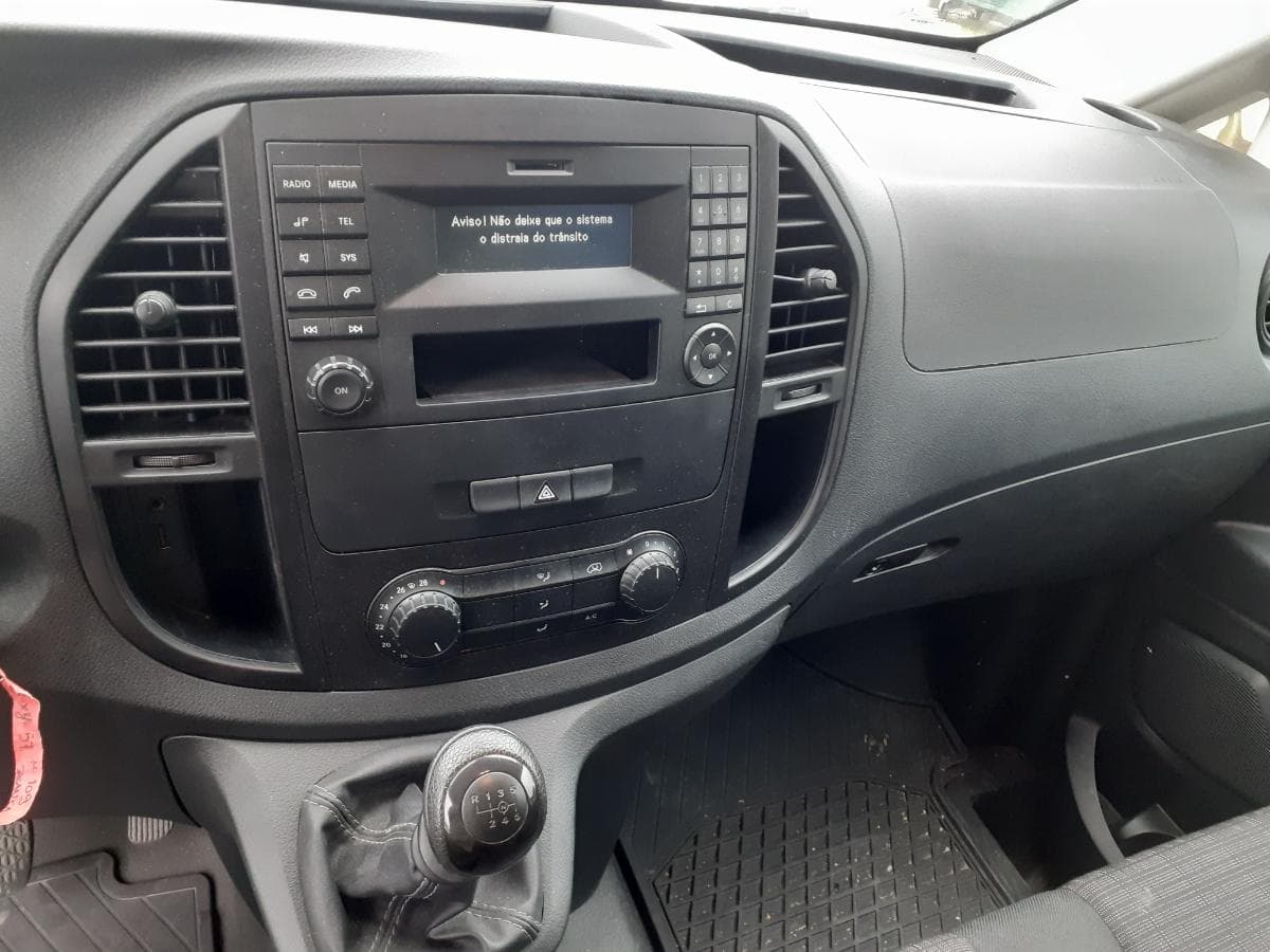 Mercedes-Benz Vito Van 109 CDI · Ano 2019 — imagem 12
