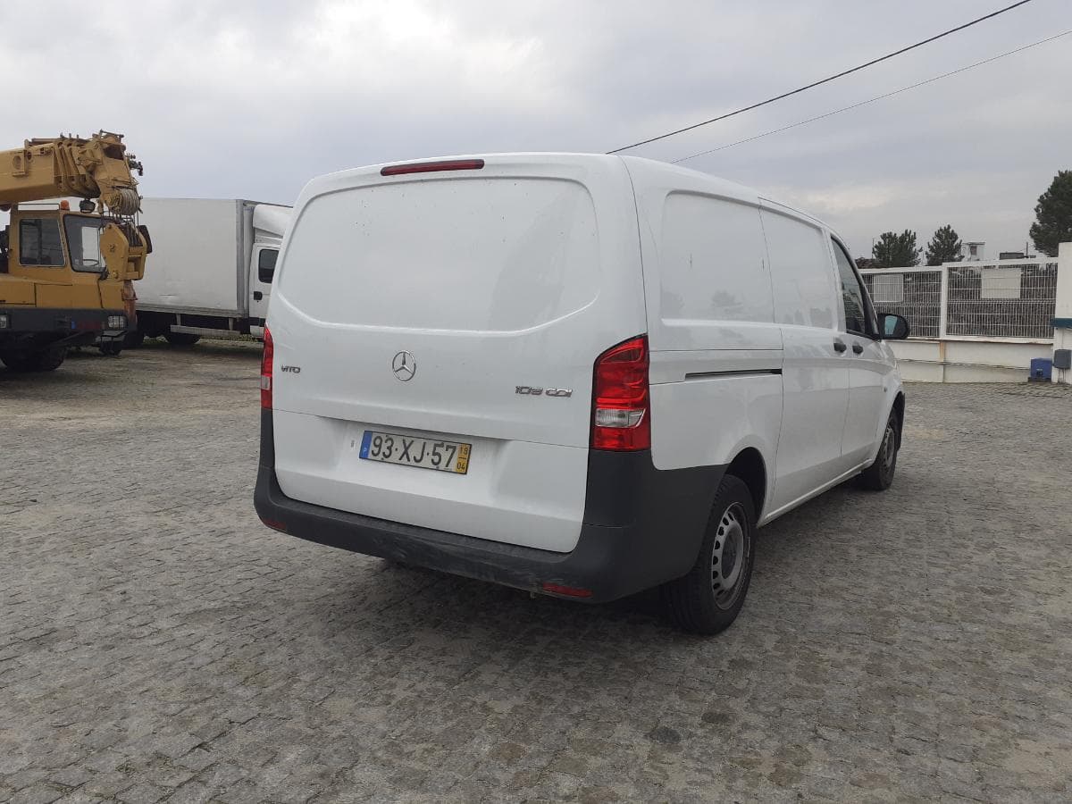 Mercedes-Benz Vito Van 109 CDI · Ano 2019 — imagem 4