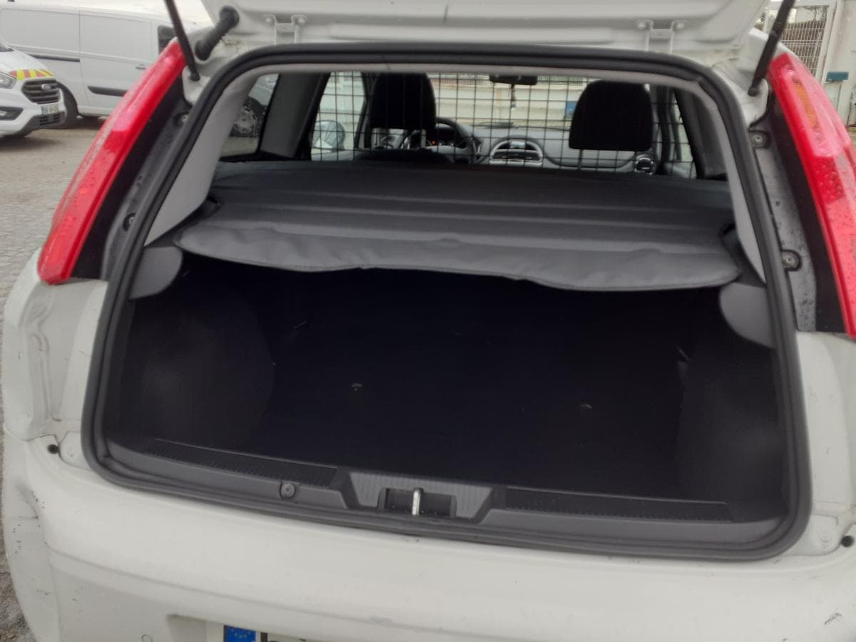 Fiat Punto 1.3D Multijet · Ano 2015 — imagen 12