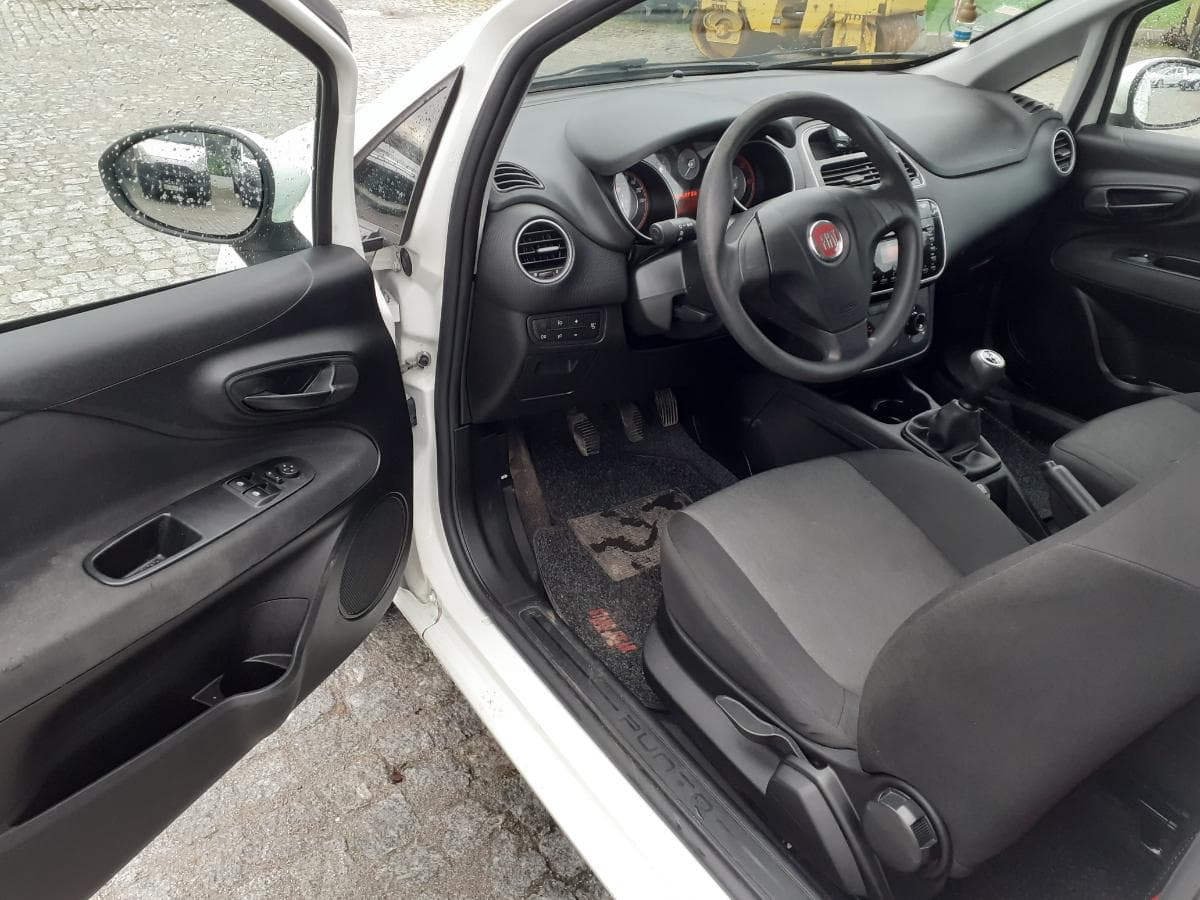 Fiat Punto 1.3D Multijet · Ano 2015 — imagen 17