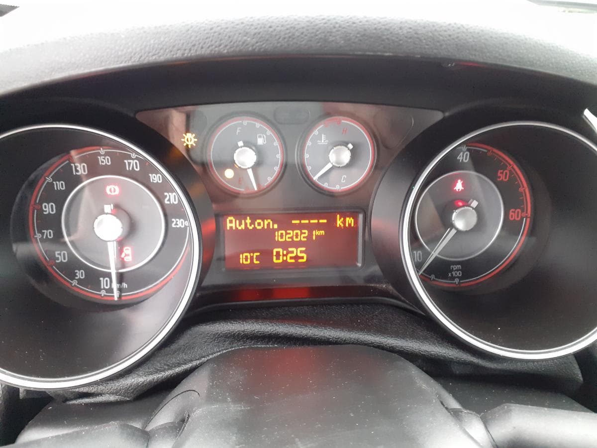 Fiat Punto 1.3D Multijet · Ano 2015 — imagen 22