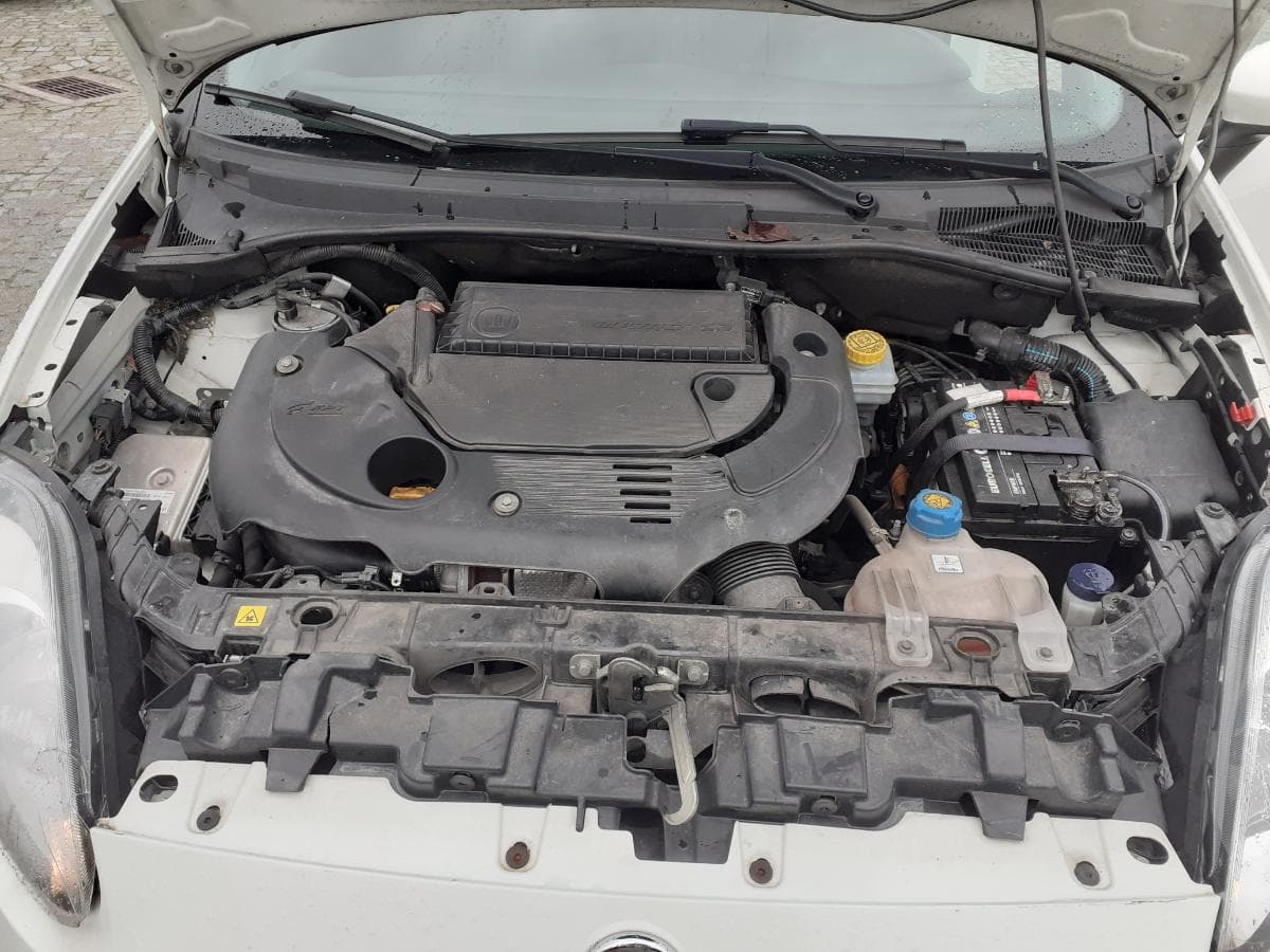 Fiat Punto 1.3D Multijet · Ano 2015 — imagen 14