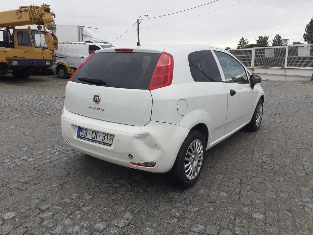 Fiat Punto 1.3D Multijet · Ano 2015 — imagen 5
