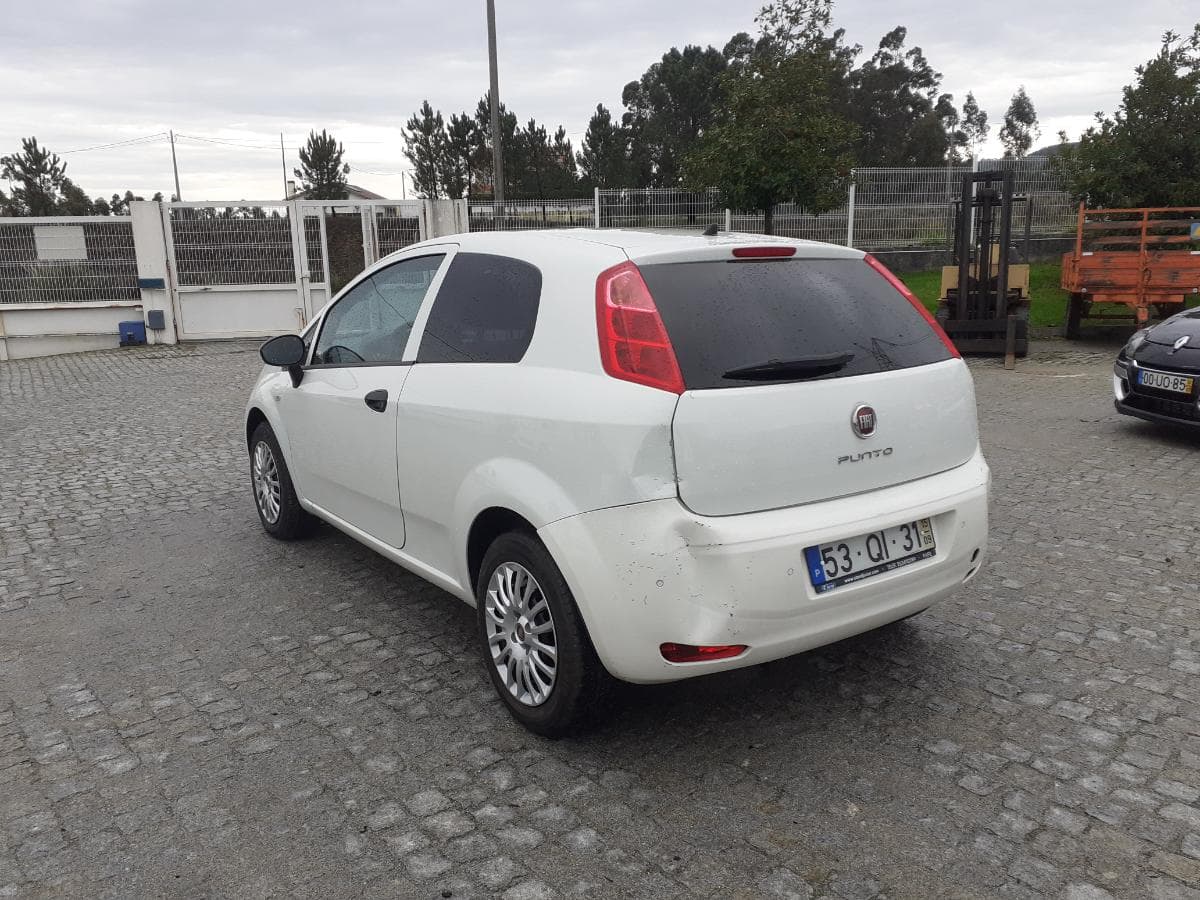 Fiat Punto 1.3D Multijet · Ano 2015 — imagen 6