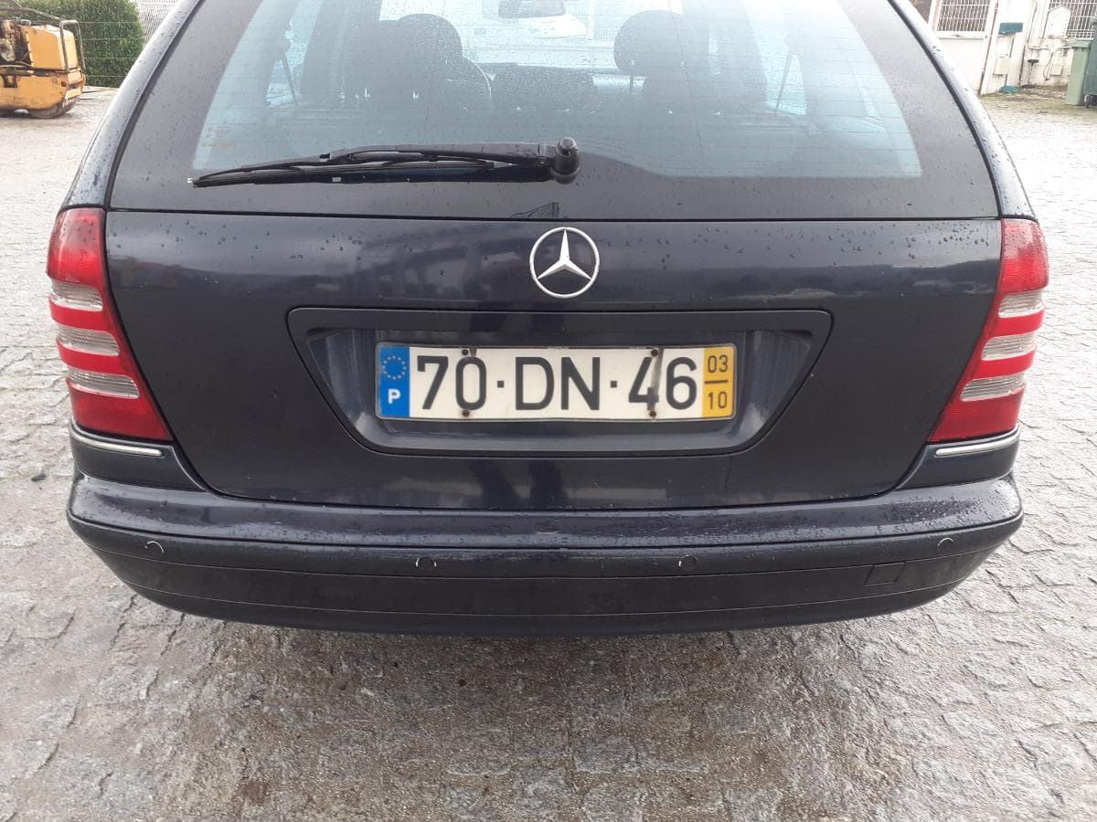 Mercedes-Benz C220 CDI · Année 2003 — image 7