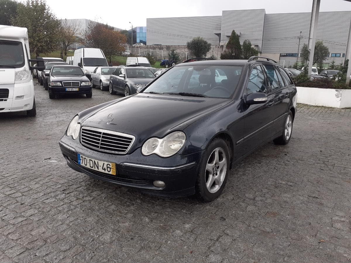Mercedes-Benz C220 CDI · Année 2003 — image 3
