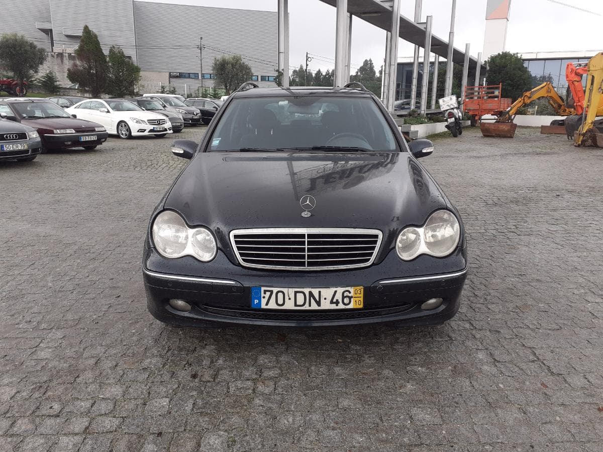 Mercedes-Benz C220 CDI · Année 2003 — image 2